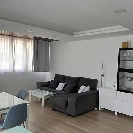 Downtown Palmas, Steps From Canteras Appartement